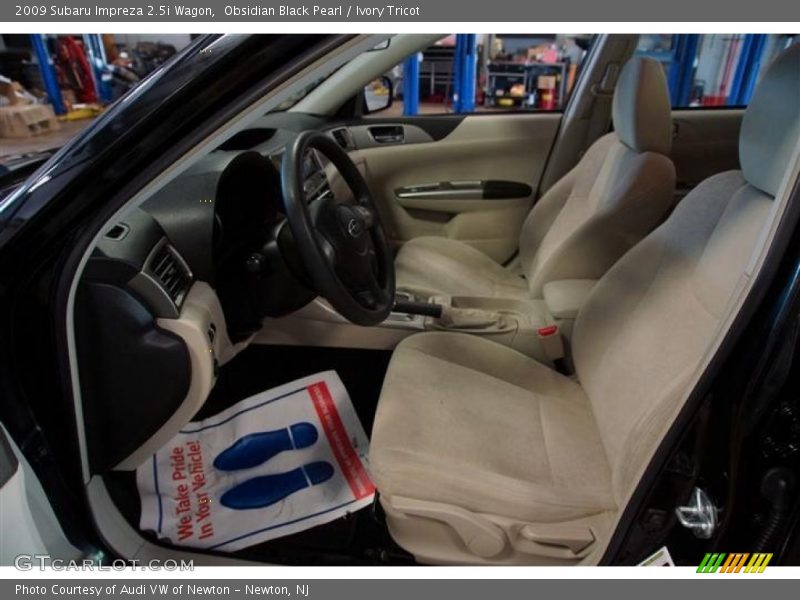 Obsidian Black Pearl / Ivory Tricot 2009 Subaru Impreza 2.5i Wagon