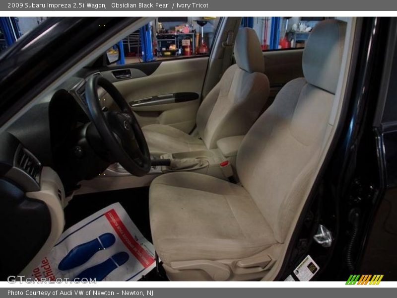 Obsidian Black Pearl / Ivory Tricot 2009 Subaru Impreza 2.5i Wagon