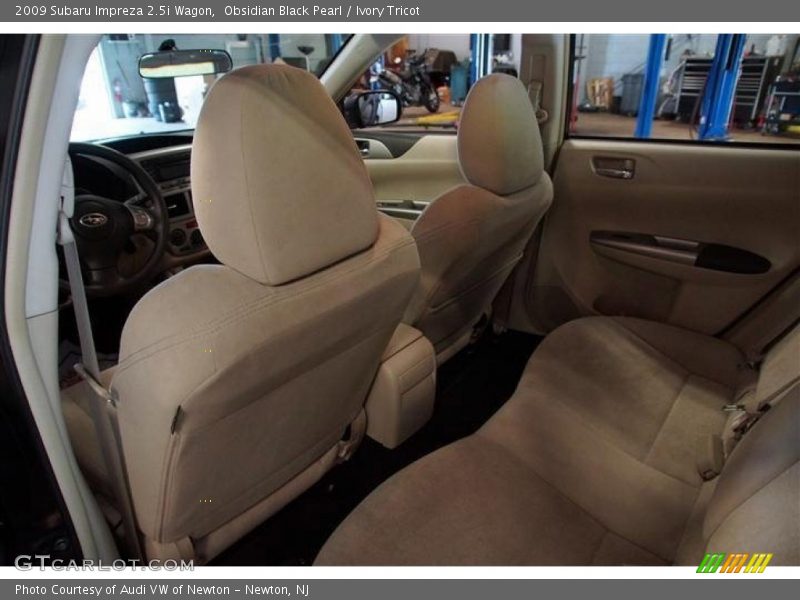 Obsidian Black Pearl / Ivory Tricot 2009 Subaru Impreza 2.5i Wagon