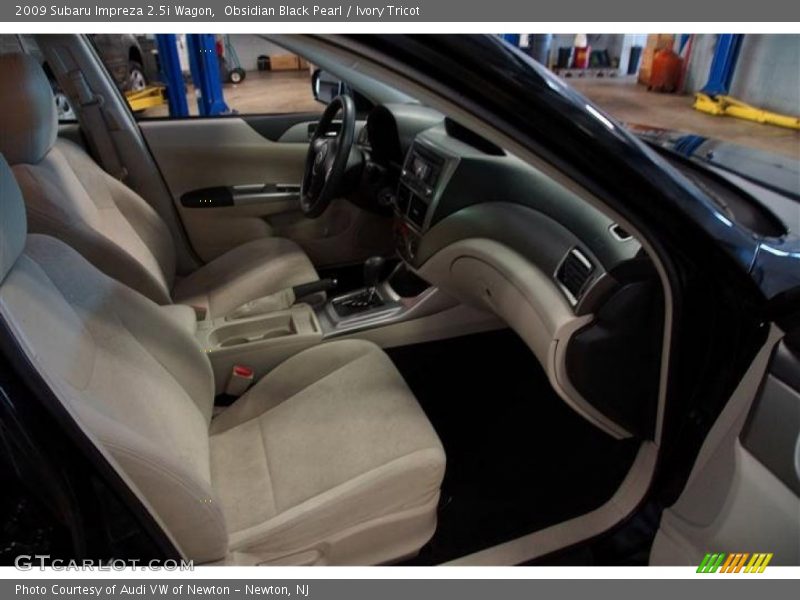 Obsidian Black Pearl / Ivory Tricot 2009 Subaru Impreza 2.5i Wagon