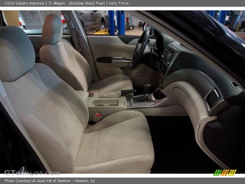 Obsidian Black Pearl / Ivory Tricot 2009 Subaru Impreza 2.5i Wagon