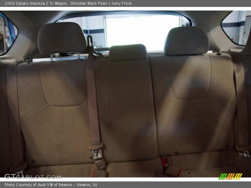 Obsidian Black Pearl / Ivory Tricot 2009 Subaru Impreza 2.5i Wagon