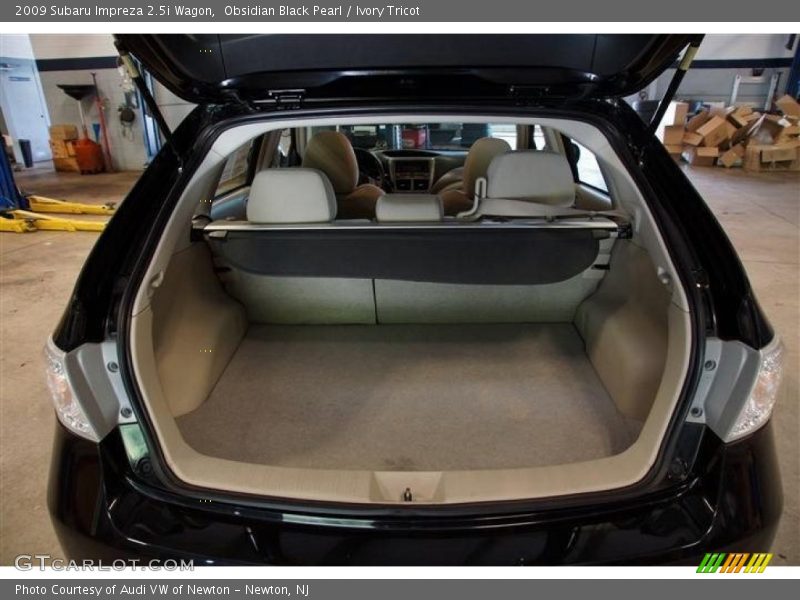 Obsidian Black Pearl / Ivory Tricot 2009 Subaru Impreza 2.5i Wagon