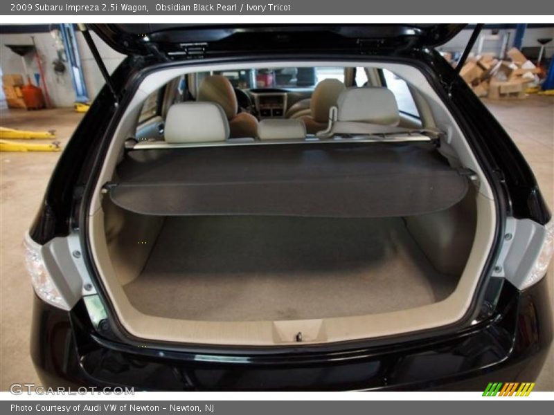 Obsidian Black Pearl / Ivory Tricot 2009 Subaru Impreza 2.5i Wagon