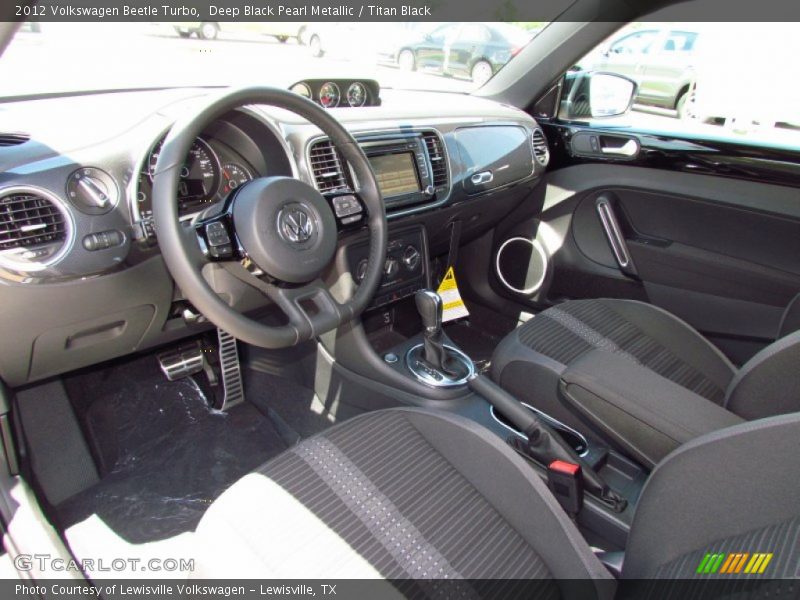 Deep Black Pearl Metallic / Titan Black 2012 Volkswagen Beetle Turbo