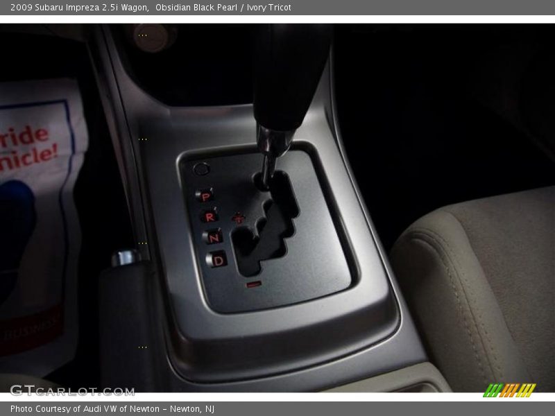 Obsidian Black Pearl / Ivory Tricot 2009 Subaru Impreza 2.5i Wagon