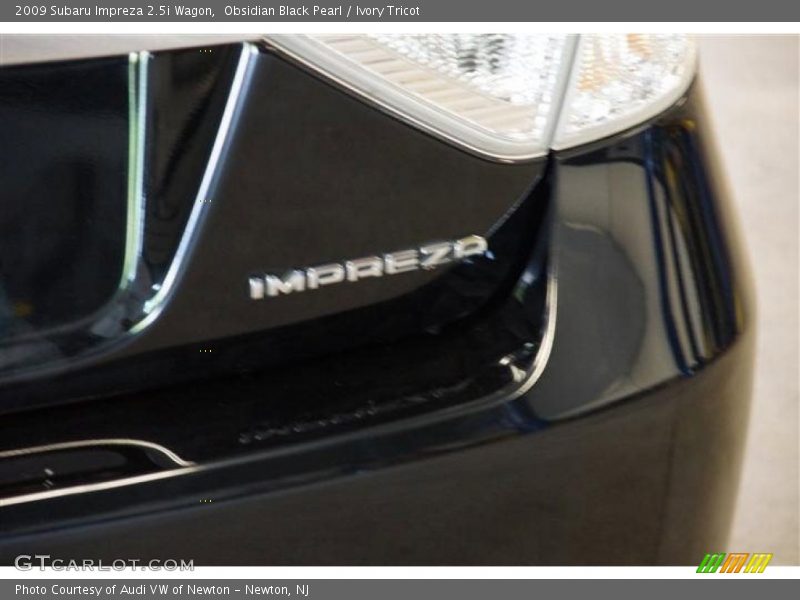 Obsidian Black Pearl / Ivory Tricot 2009 Subaru Impreza 2.5i Wagon