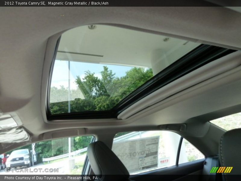 Magnetic Gray Metallic / Black/Ash 2012 Toyota Camry SE