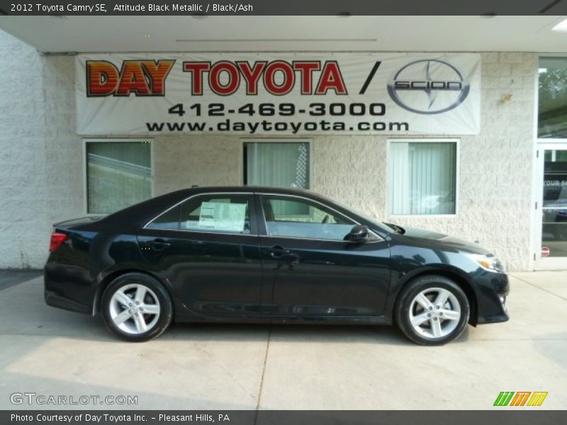 Attitude Black Metallic / Black/Ash 2012 Toyota Camry SE