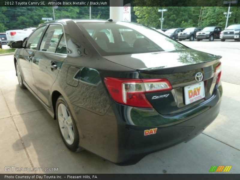 Attitude Black Metallic / Black/Ash 2012 Toyota Camry SE