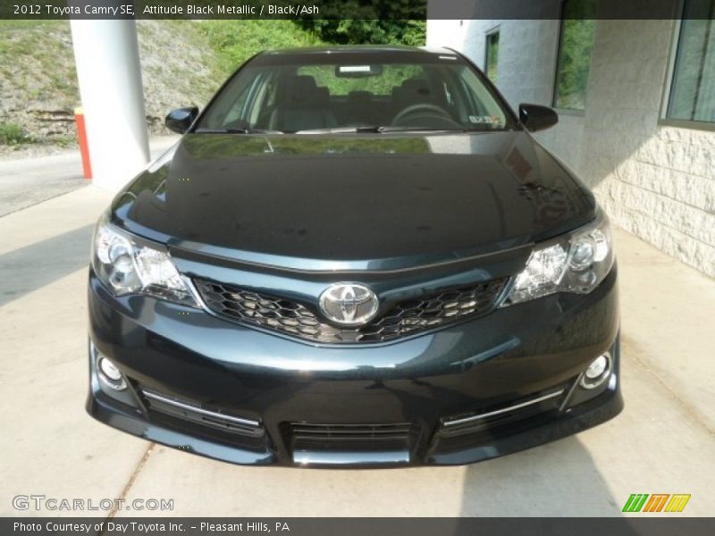 Attitude Black Metallic / Black/Ash 2012 Toyota Camry SE