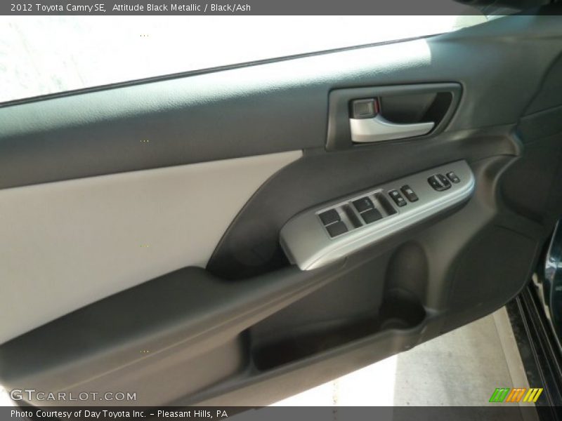 Attitude Black Metallic / Black/Ash 2012 Toyota Camry SE