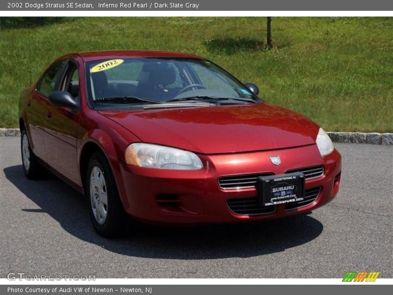 Inferno Red Pearl / Dark Slate Gray 2002 Dodge Stratus SE Sedan
