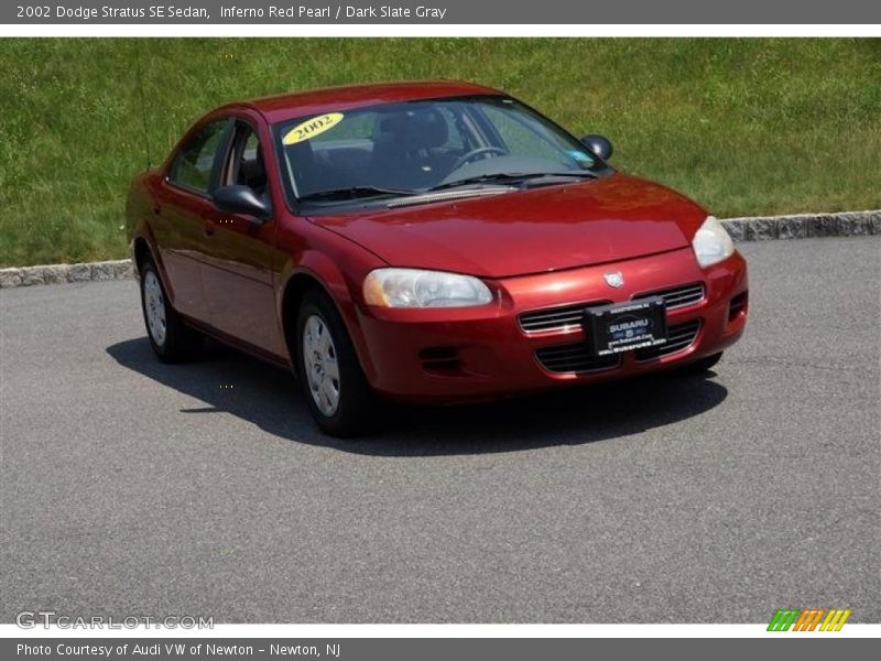 Inferno Red Pearl / Dark Slate Gray 2002 Dodge Stratus SE Sedan