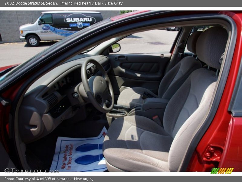 Inferno Red Pearl / Dark Slate Gray 2002 Dodge Stratus SE Sedan