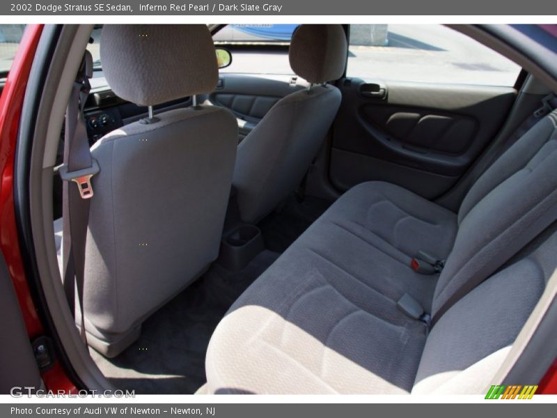 Inferno Red Pearl / Dark Slate Gray 2002 Dodge Stratus SE Sedan