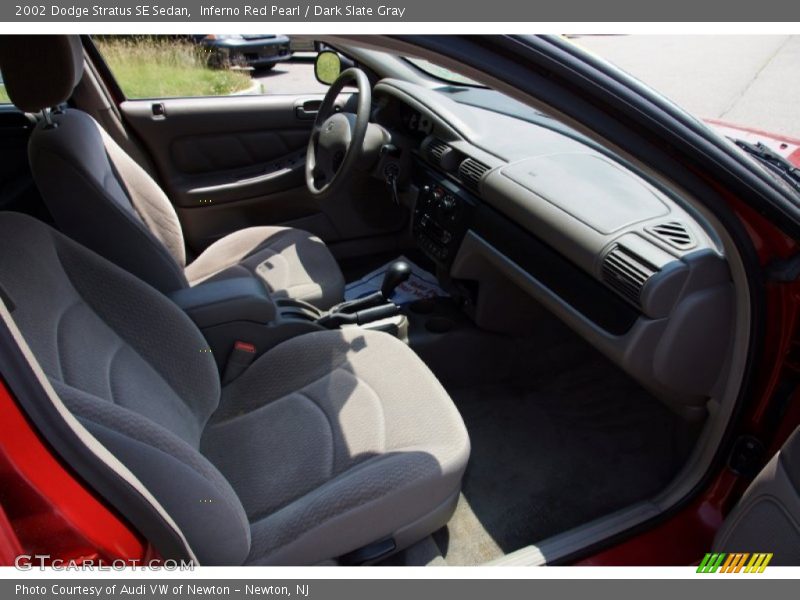 Inferno Red Pearl / Dark Slate Gray 2002 Dodge Stratus SE Sedan
