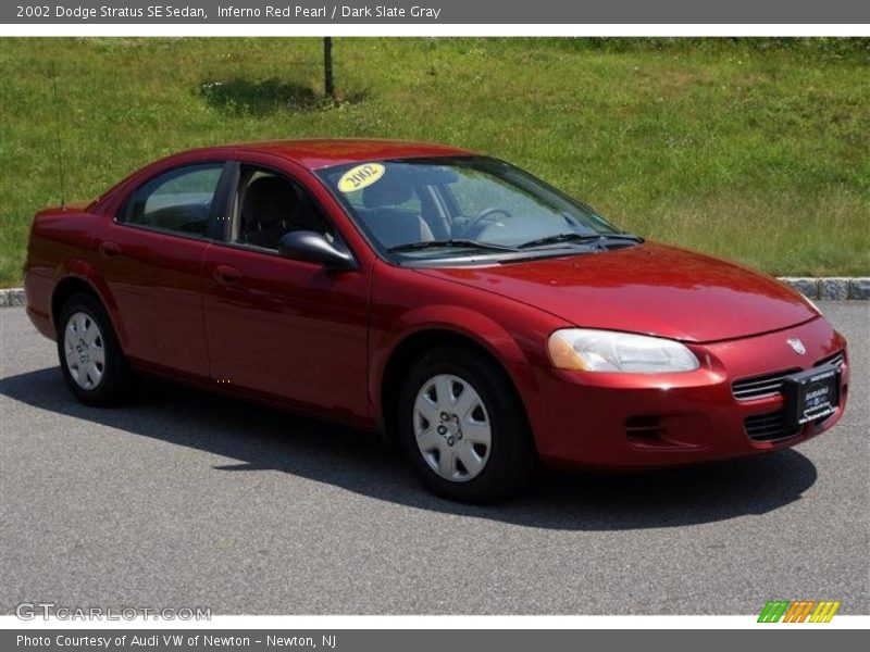 Inferno Red Pearl / Dark Slate Gray 2002 Dodge Stratus SE Sedan