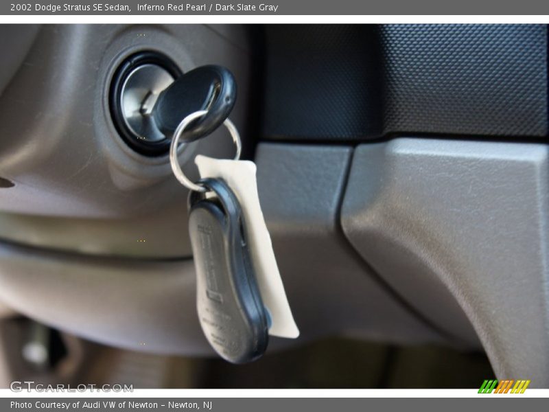Inferno Red Pearl / Dark Slate Gray 2002 Dodge Stratus SE Sedan