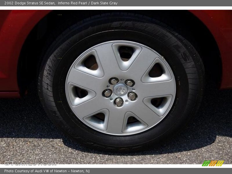 Inferno Red Pearl / Dark Slate Gray 2002 Dodge Stratus SE Sedan