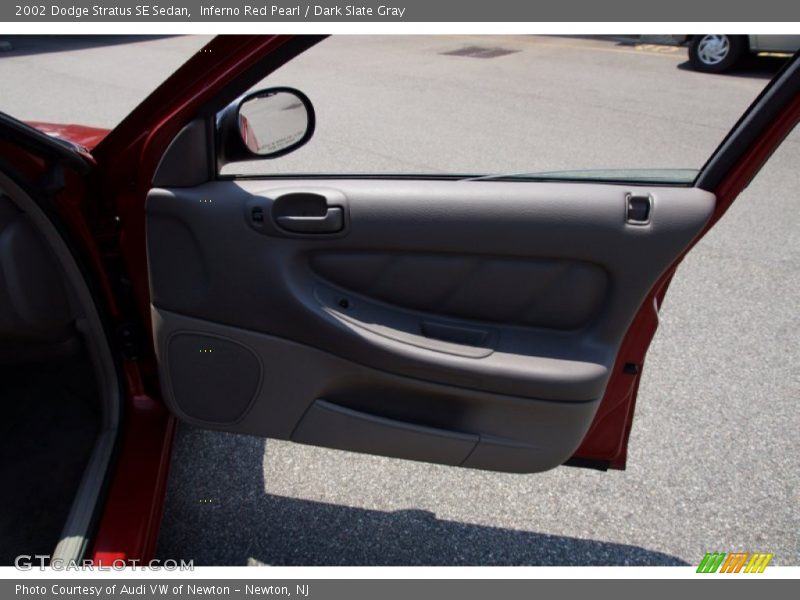 Inferno Red Pearl / Dark Slate Gray 2002 Dodge Stratus SE Sedan