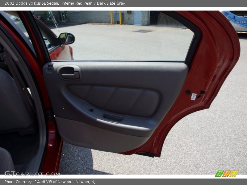 Inferno Red Pearl / Dark Slate Gray 2002 Dodge Stratus SE Sedan