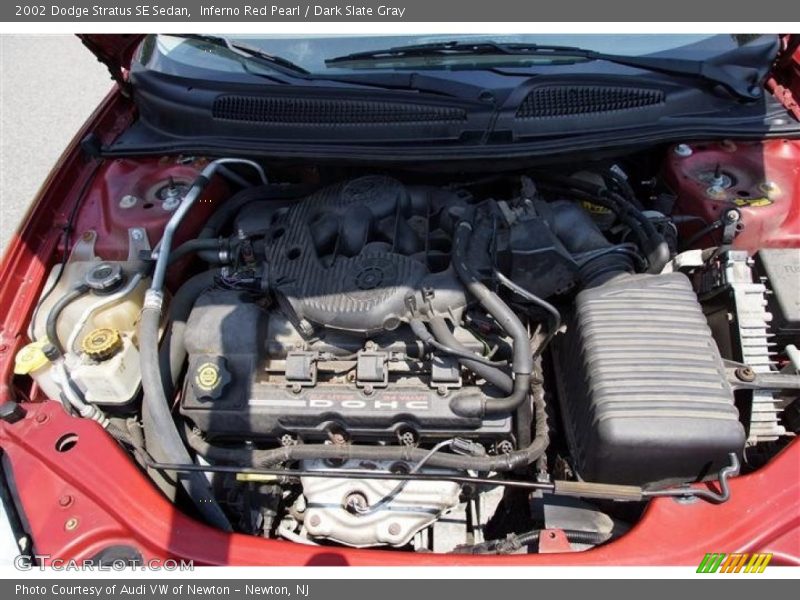 Inferno Red Pearl / Dark Slate Gray 2002 Dodge Stratus SE Sedan