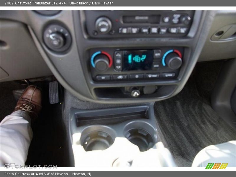 Onyx Black / Dark Pewter 2002 Chevrolet TrailBlazer LTZ 4x4