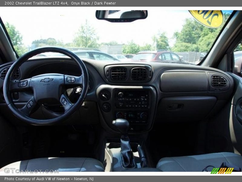 Onyx Black / Dark Pewter 2002 Chevrolet TrailBlazer LTZ 4x4