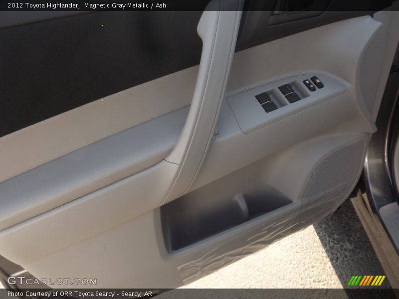 Magnetic Gray Metallic / Ash 2012 Toyota Highlander