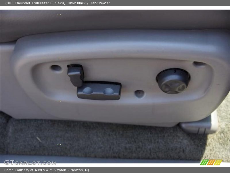 Onyx Black / Dark Pewter 2002 Chevrolet TrailBlazer LTZ 4x4
