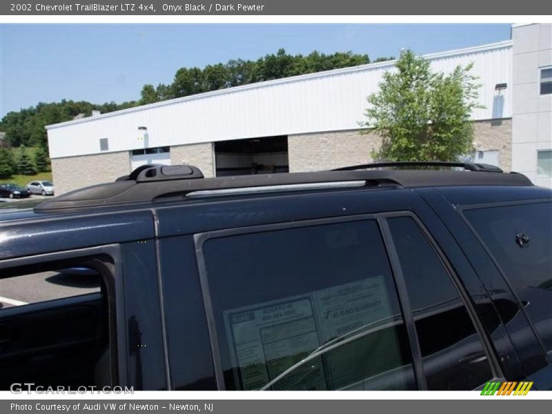 Onyx Black / Dark Pewter 2002 Chevrolet TrailBlazer LTZ 4x4