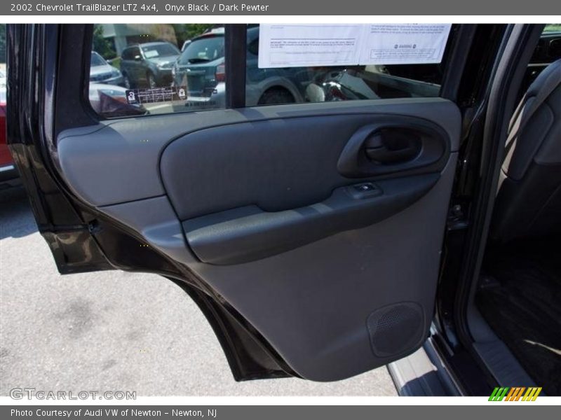 Onyx Black / Dark Pewter 2002 Chevrolet TrailBlazer LTZ 4x4
