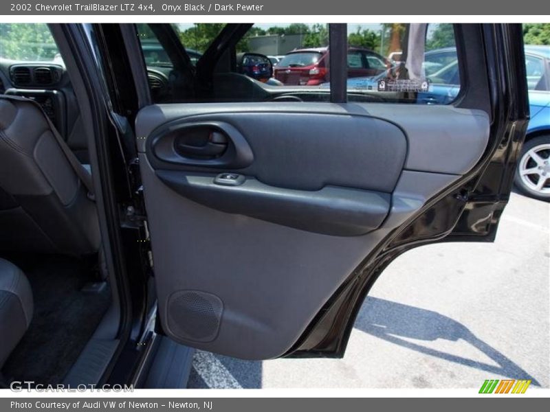 Onyx Black / Dark Pewter 2002 Chevrolet TrailBlazer LTZ 4x4