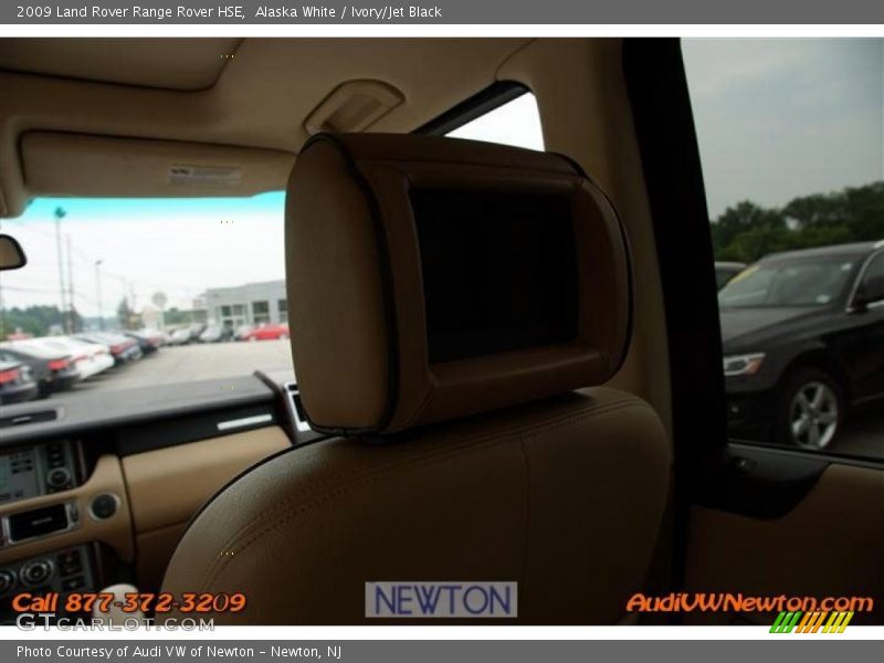 Alaska White / Ivory/Jet Black 2009 Land Rover Range Rover HSE