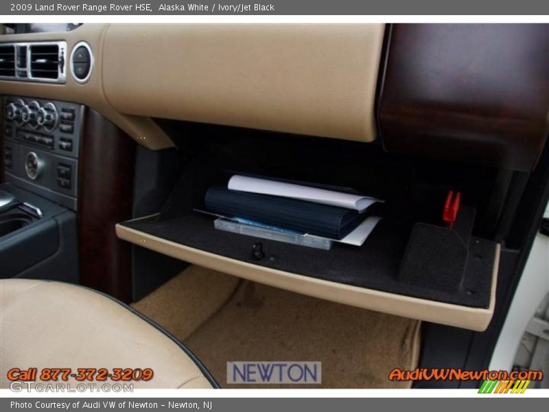 Alaska White / Ivory/Jet Black 2009 Land Rover Range Rover HSE