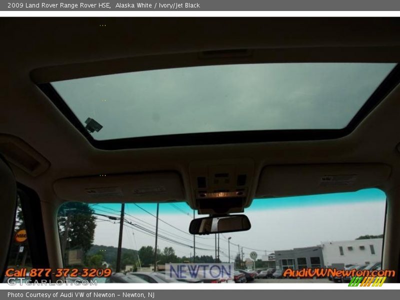 Alaska White / Ivory/Jet Black 2009 Land Rover Range Rover HSE
