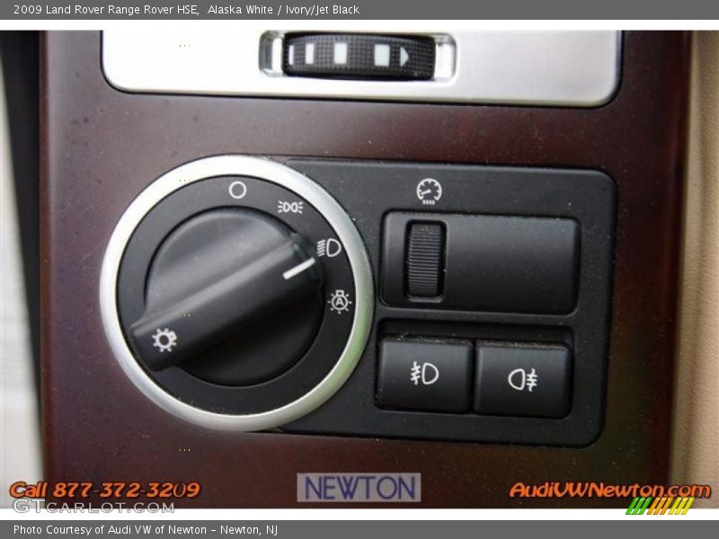 Alaska White / Ivory/Jet Black 2009 Land Rover Range Rover HSE