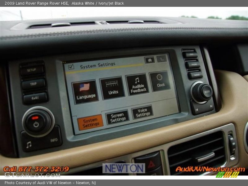 Alaska White / Ivory/Jet Black 2009 Land Rover Range Rover HSE