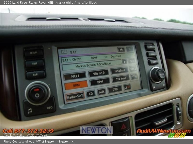 Alaska White / Ivory/Jet Black 2009 Land Rover Range Rover HSE