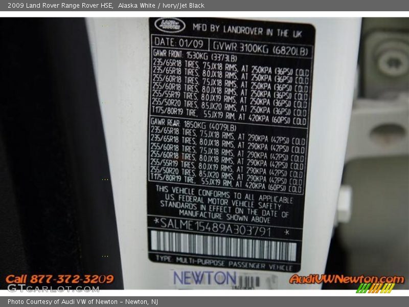 Alaska White / Ivory/Jet Black 2009 Land Rover Range Rover HSE