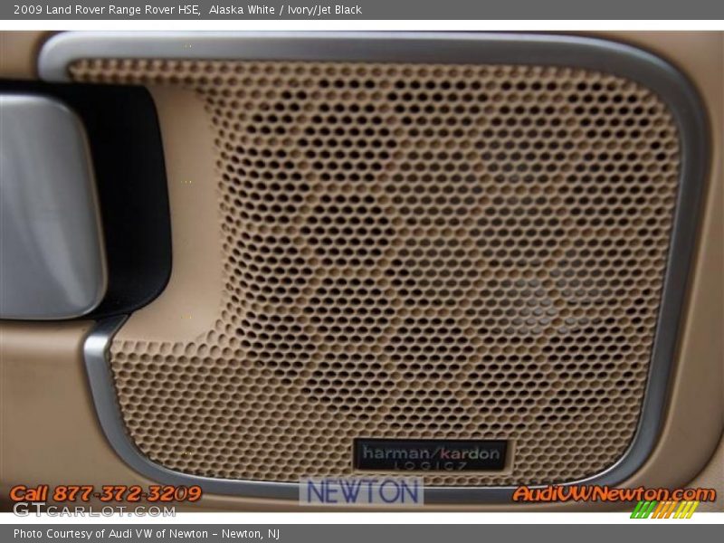 Alaska White / Ivory/Jet Black 2009 Land Rover Range Rover HSE