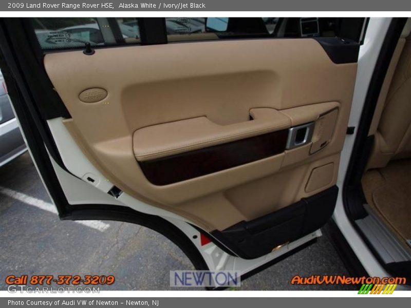 Alaska White / Ivory/Jet Black 2009 Land Rover Range Rover HSE