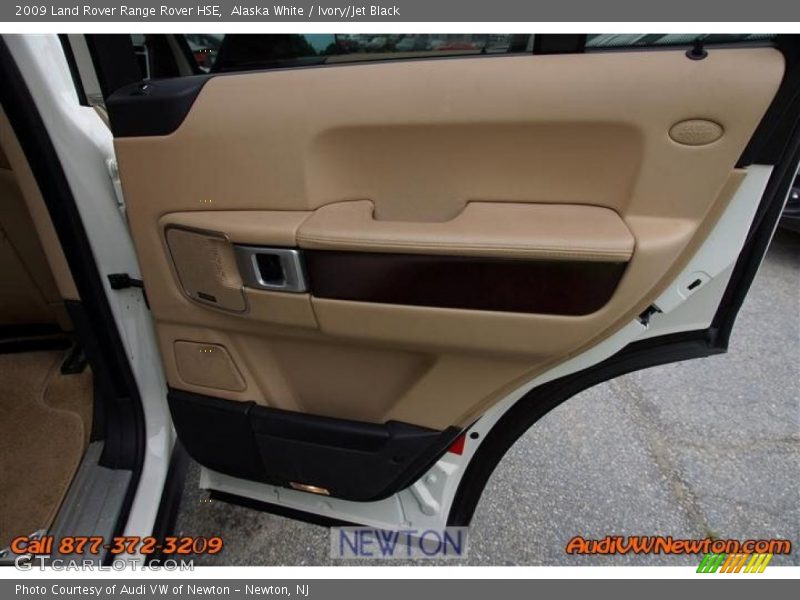 Alaska White / Ivory/Jet Black 2009 Land Rover Range Rover HSE