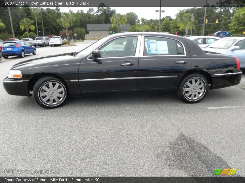  2007 Town Car Designer Black