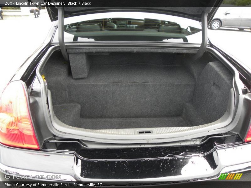  2007 Town Car Designer Trunk