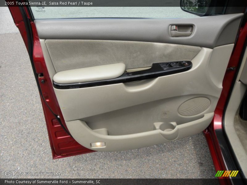 Salsa Red Pearl / Taupe 2005 Toyota Sienna LE