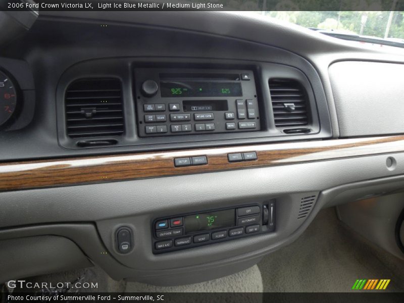 Light Ice Blue Metallic / Medium Light Stone 2006 Ford Crown Victoria LX