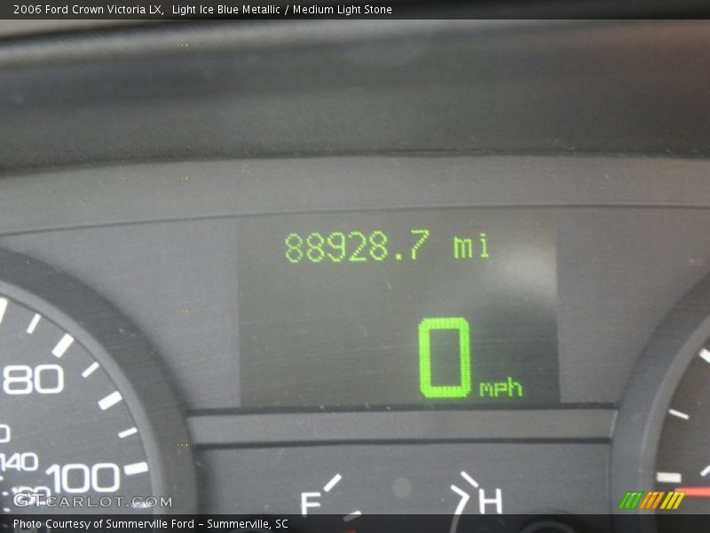 Light Ice Blue Metallic / Medium Light Stone 2006 Ford Crown Victoria LX