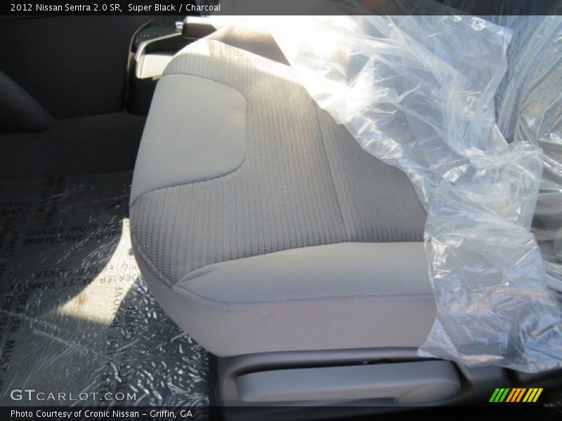 Super Black / Charcoal 2012 Nissan Sentra 2.0 SR